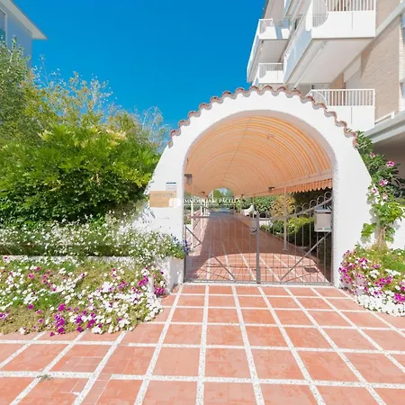 Santa Fe Immobiliare Pacella 리도 디 예솔로